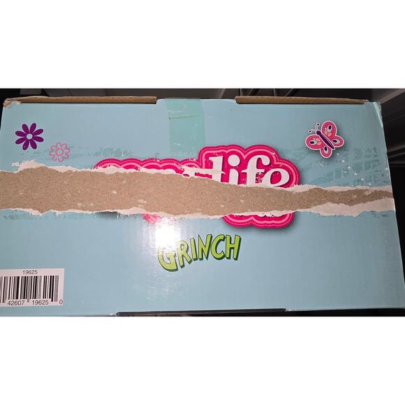 NIB My Life As 18" Poseable Doll – Grinch Sleepover Set (Brunette/Green Eyes) - Picture 15 of 16